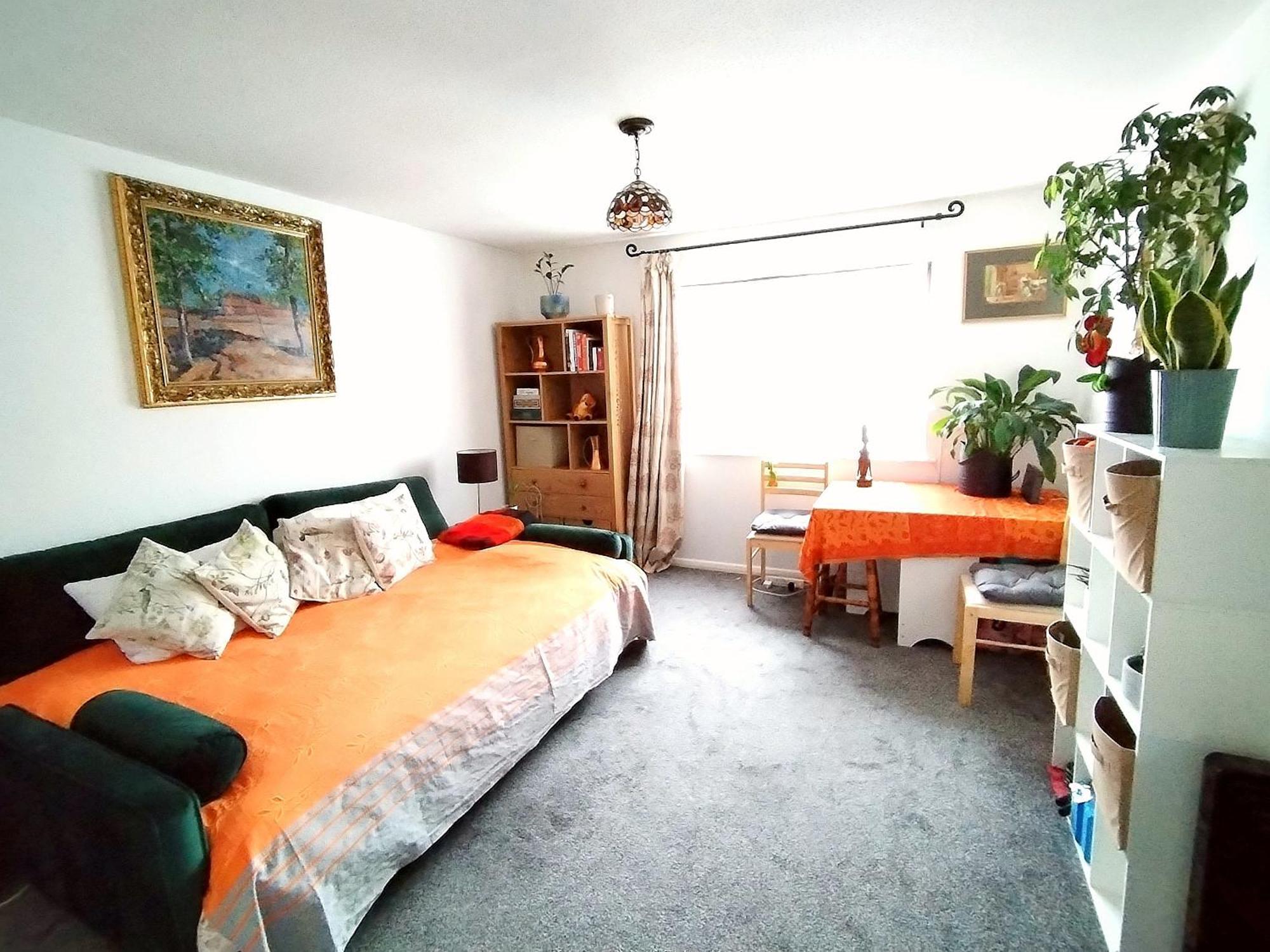Home Away Home Near Heathrow Airport Cowley  Екстериор снимка